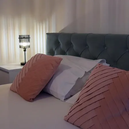 شقة Mia With Pool1