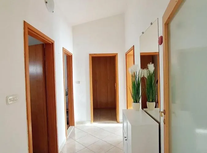 Apartment Mia With Pool1 *