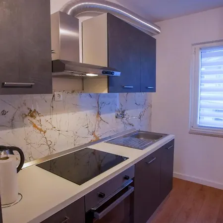 Appartement Mia With Pool1