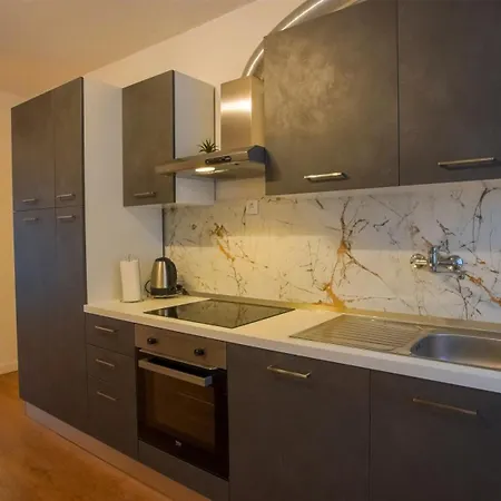 Mia With Pool1 아파트 *