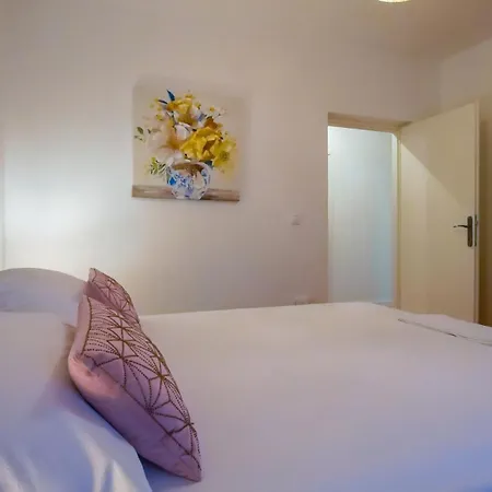 Mia With Pool1 아파트 스플리트