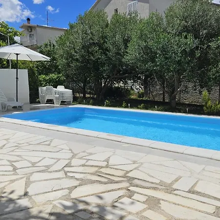 Appartement Mia With Pool1 Split