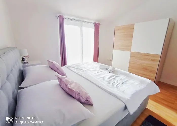 Apartmán Mia With Pool1 *