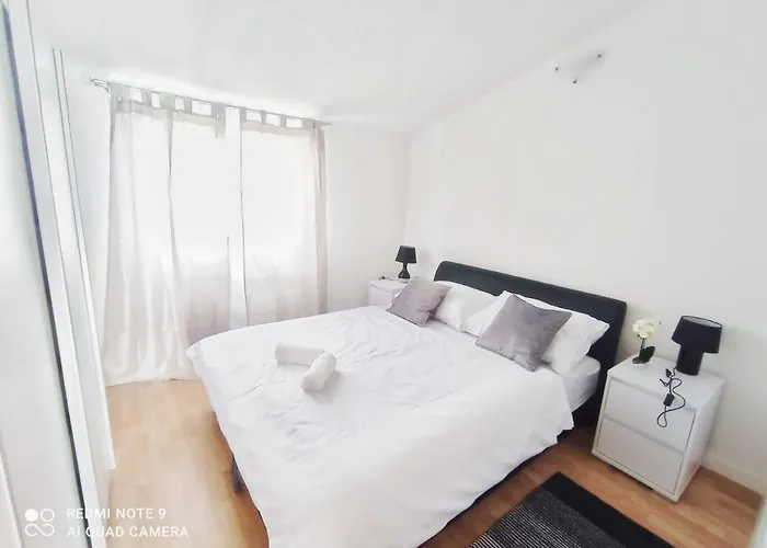 Mia With Pool1 Apartmán *