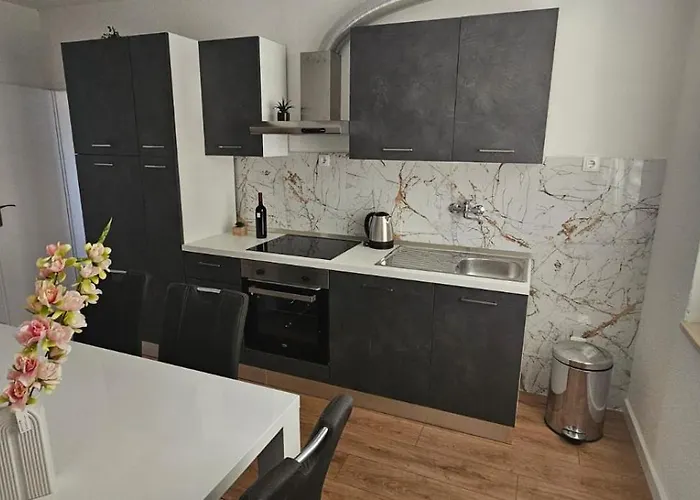 Apartmán Mia With Pool1 *