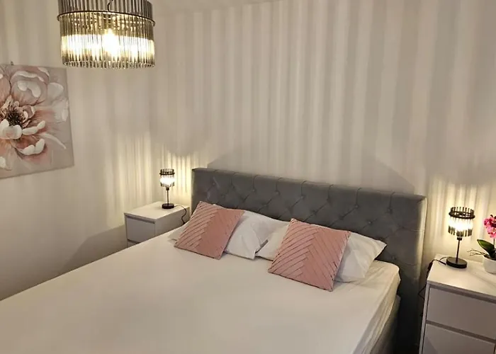 Apartmán Mia With Pool1