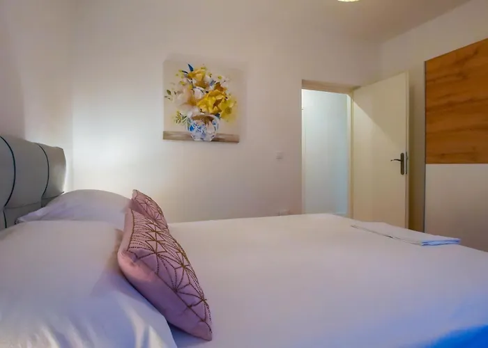 Mia With Pool1 Apartmán Split