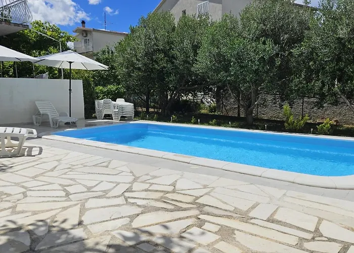 Apartmán Mia With Pool1 Split