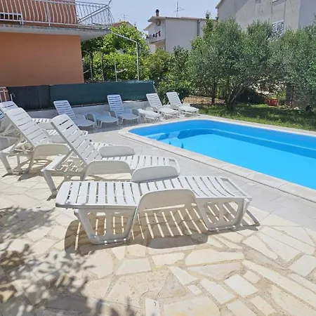 דירה Mia With Pool1 *